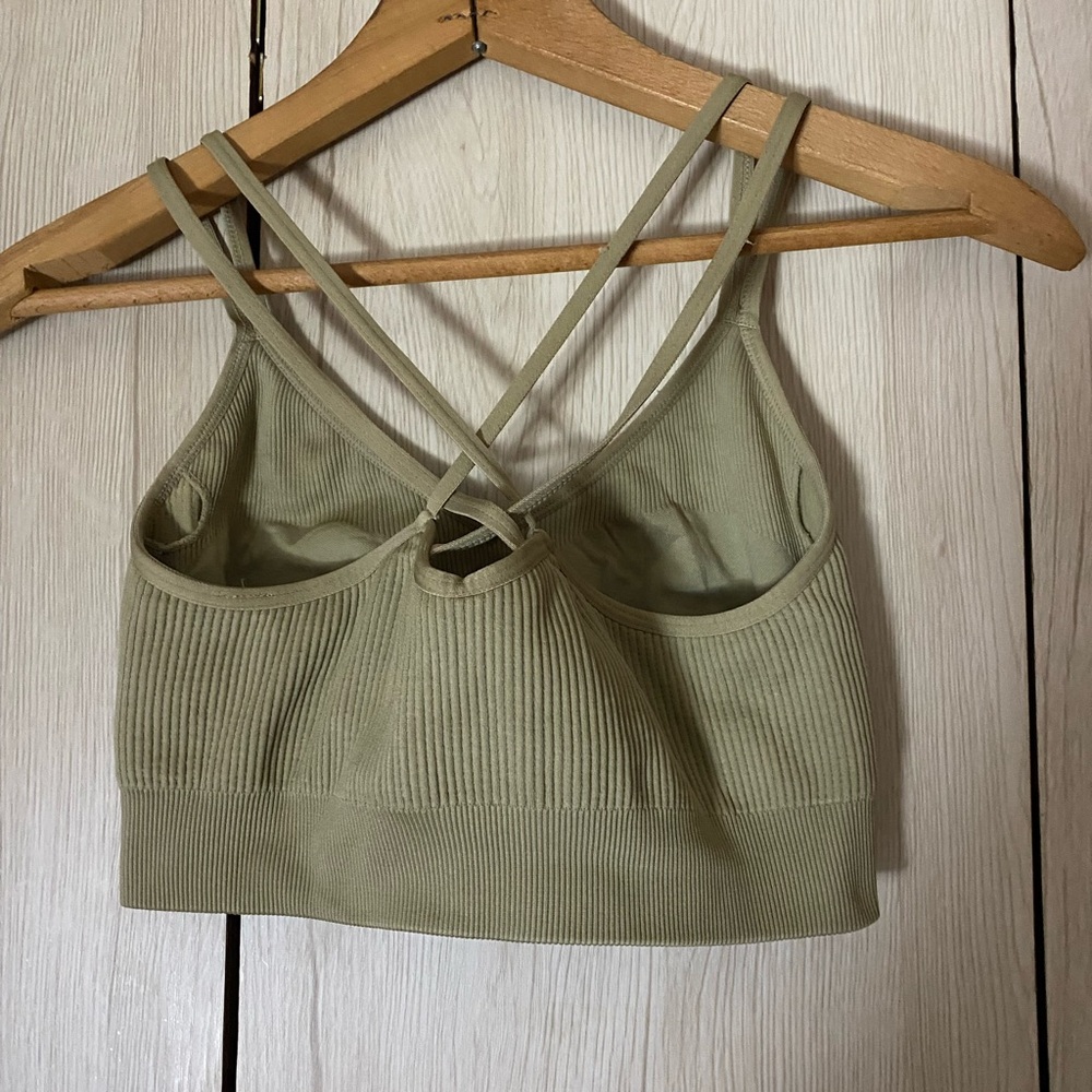 Aerie top - Picture 4 of 6